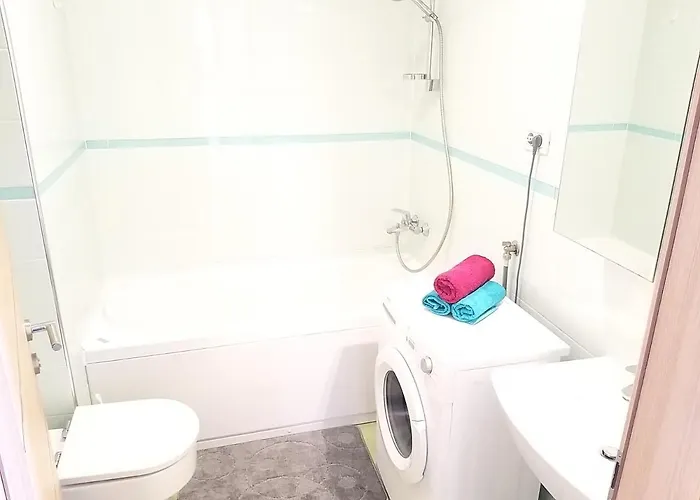 3 Bedroom With Terrace And Free Parking * 스플리트