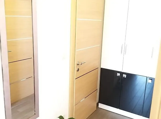 3 Bedroom With Terrace And Free Parking 스플리트