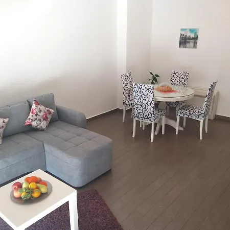 3 Bedroom With Terrace And Free Parking Split