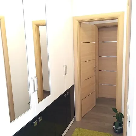 Apartman 3 Bedroom With Terrace And Free Parking *